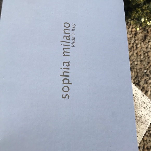 Beautiful Italian leather Sophia Milano sandals - Picture 4 of 5